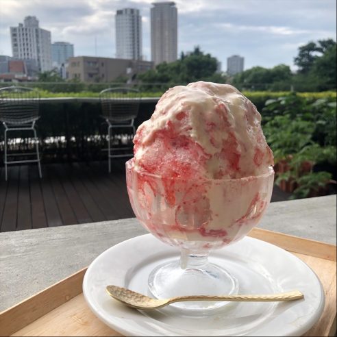 ウカインさま限定メニュー！「ウカキ氷」のハーフ＆ハーフ画像
