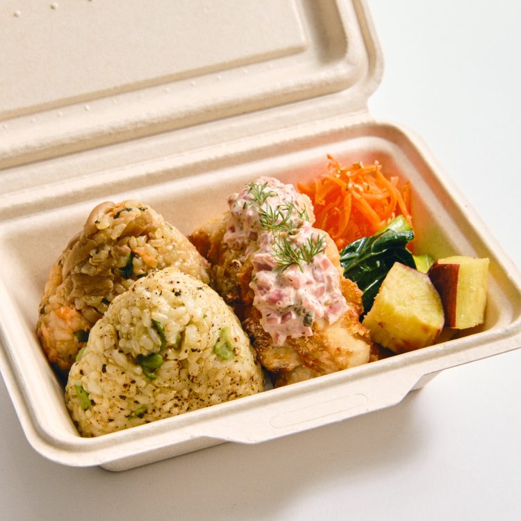 ukafeのおにぎりとホットサンドイッチに期間限定の新メニューが登場！画像